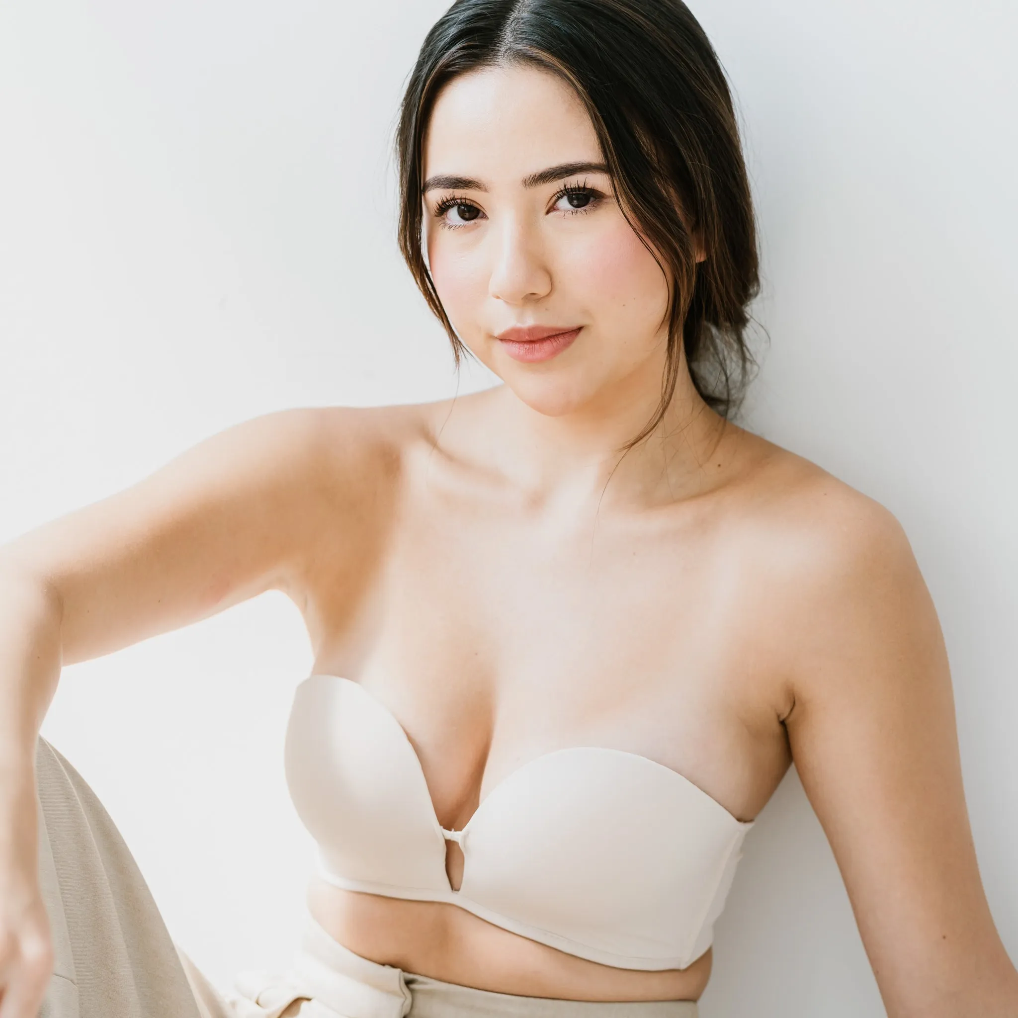 LIFT IT UP! V2.0 100% Non-Slip Super Push Up Strapless Wireless Bra in Beige Nude