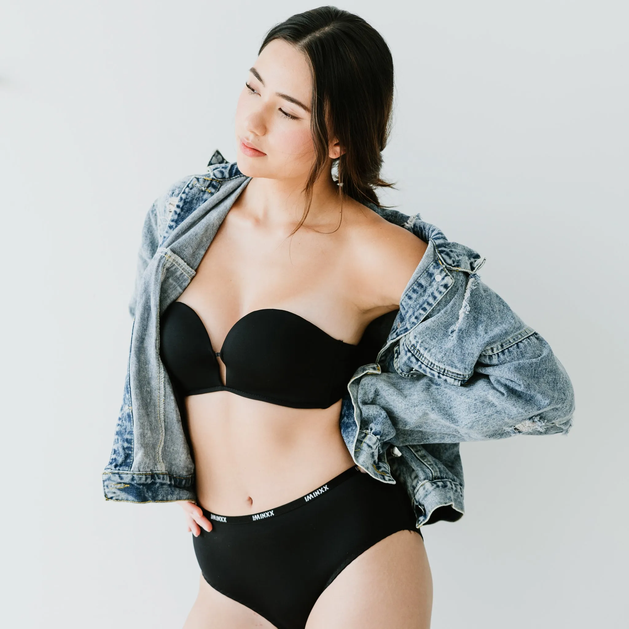 LIFT IT UP! V2.0 100% Non-Slip Super Push Up Strapless Wireless Bra in Black