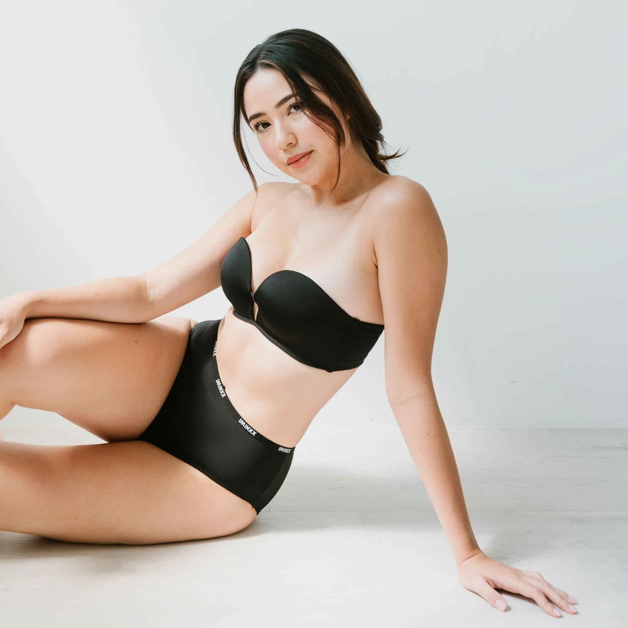 LIFT IT UP! V2.0 100% Non-Slip Super Push Up Strapless Wireless Bra in Black