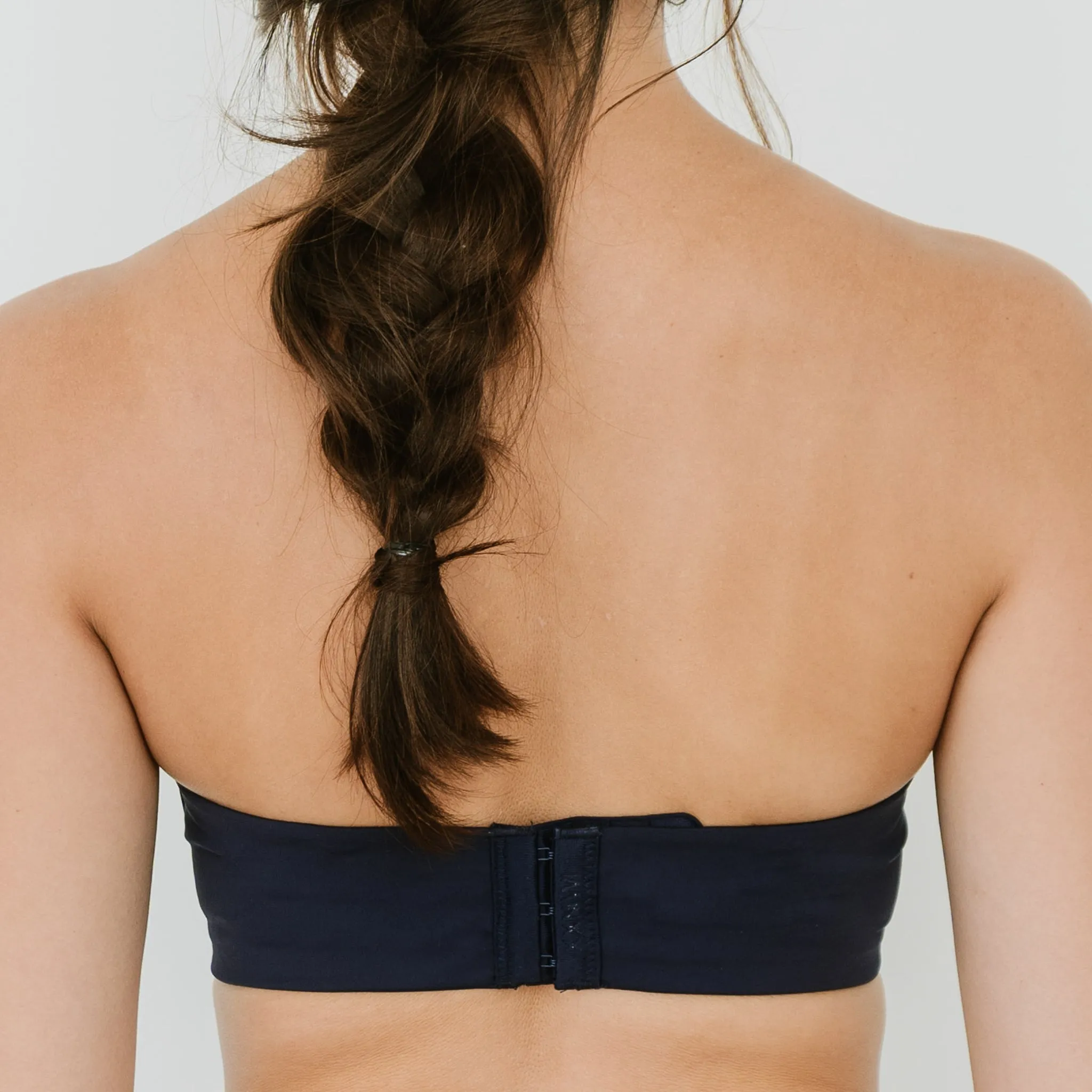 LIFT IT UP! V2.0 100% Non-Slip Super Push Up Strapless Wireless Bra in Midnight Blue