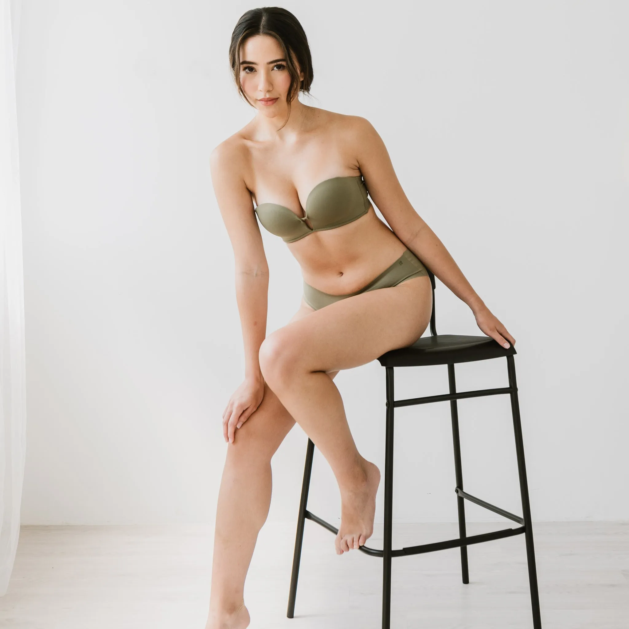 LIFT IT UP! V2.0 100% Non-Slip Super Push Up Strapless Wireless Bra in Sage
