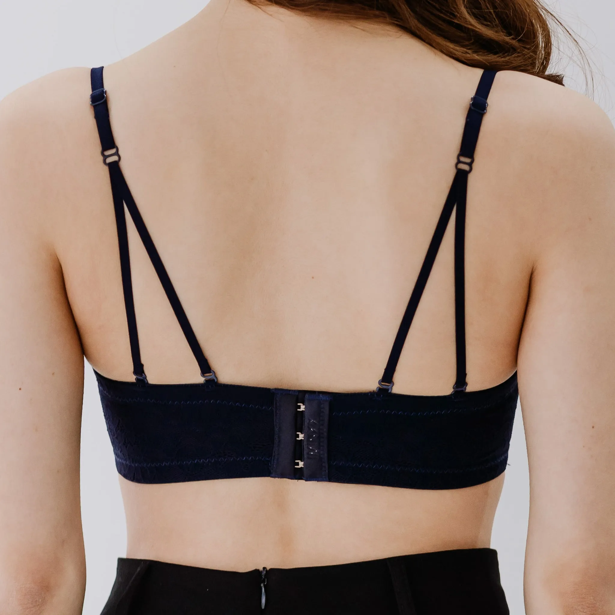 Lift It Up! V2.0 Lace 100% Non-Slip Super Push Up Strapless Wireless Bra in Midnight Blue