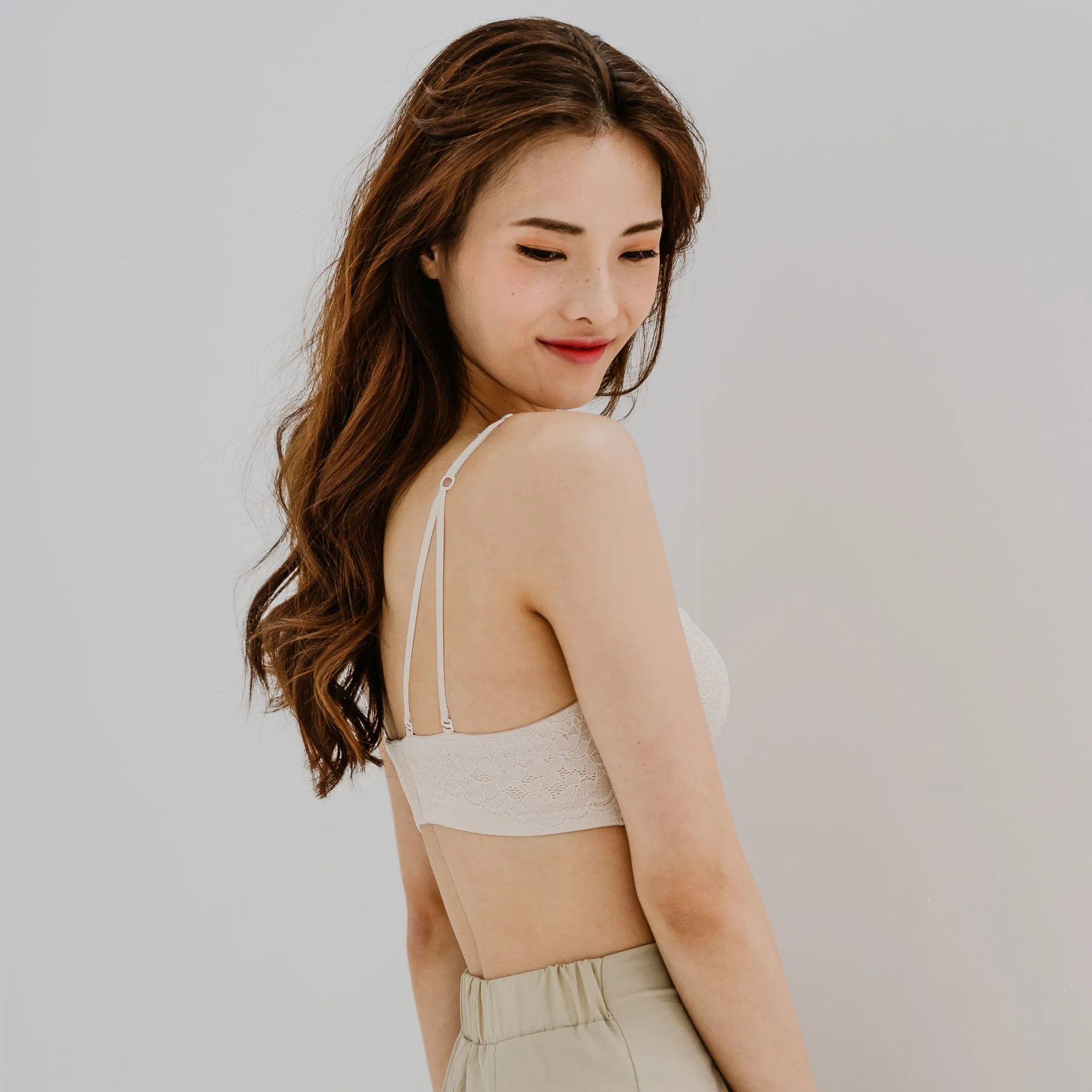 Lift It Up! V2.0 Lace 100% Non-Slip Super Push Up Strapless Wireless Bra in Soft Ivory