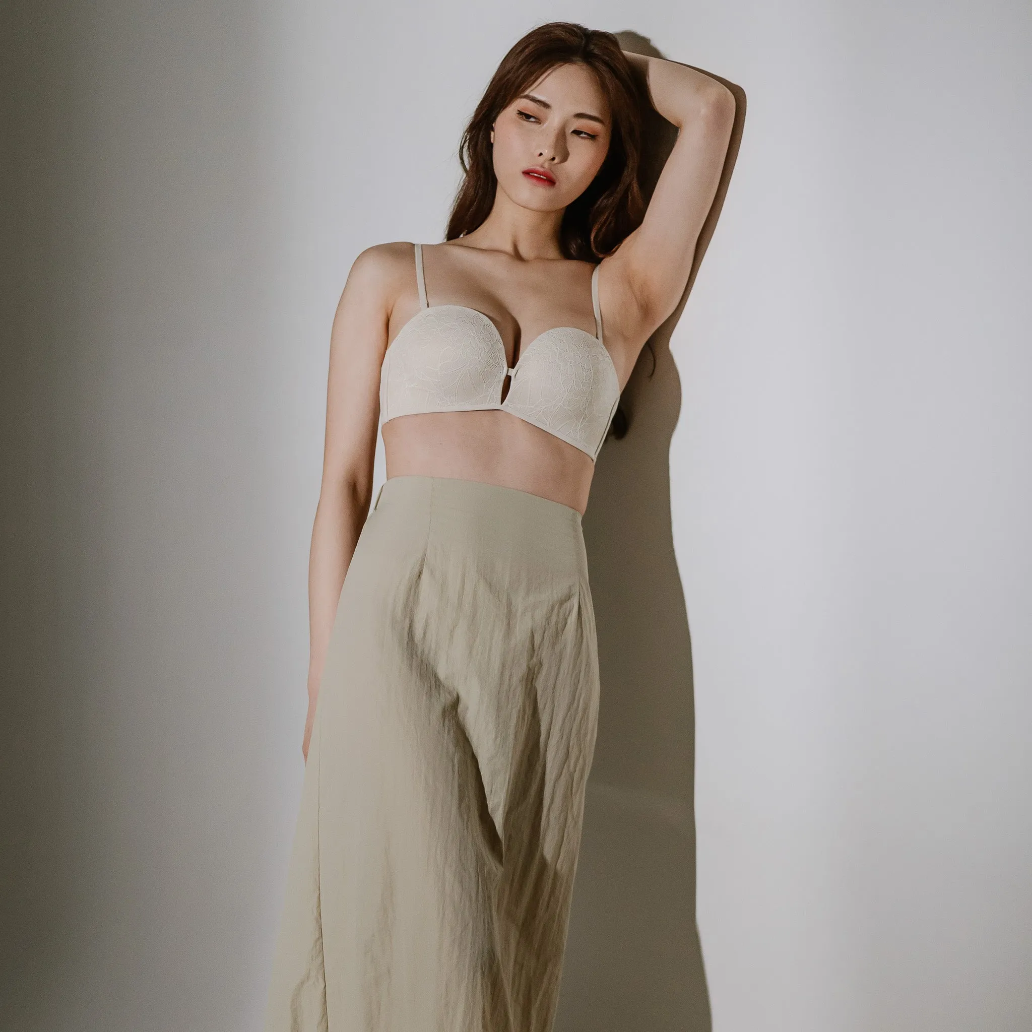Lift It Up! V2.0 Lace 100% Non-Slip Super Push Up Strapless Wireless Bra in Soft Ivory