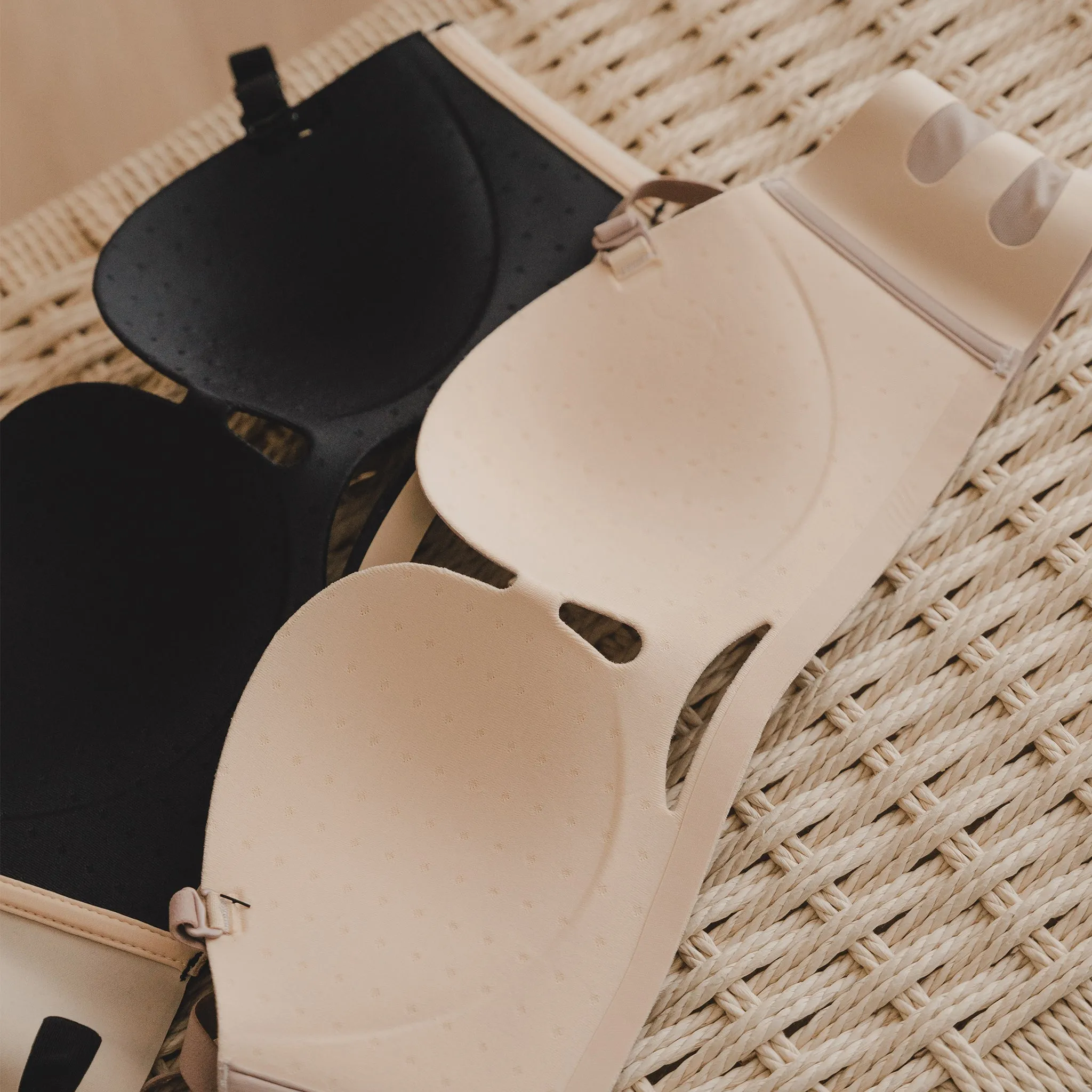 Light Lift! Lasercut Anti-Slip Seamless Strapless Wireless Bra in Sand Nude