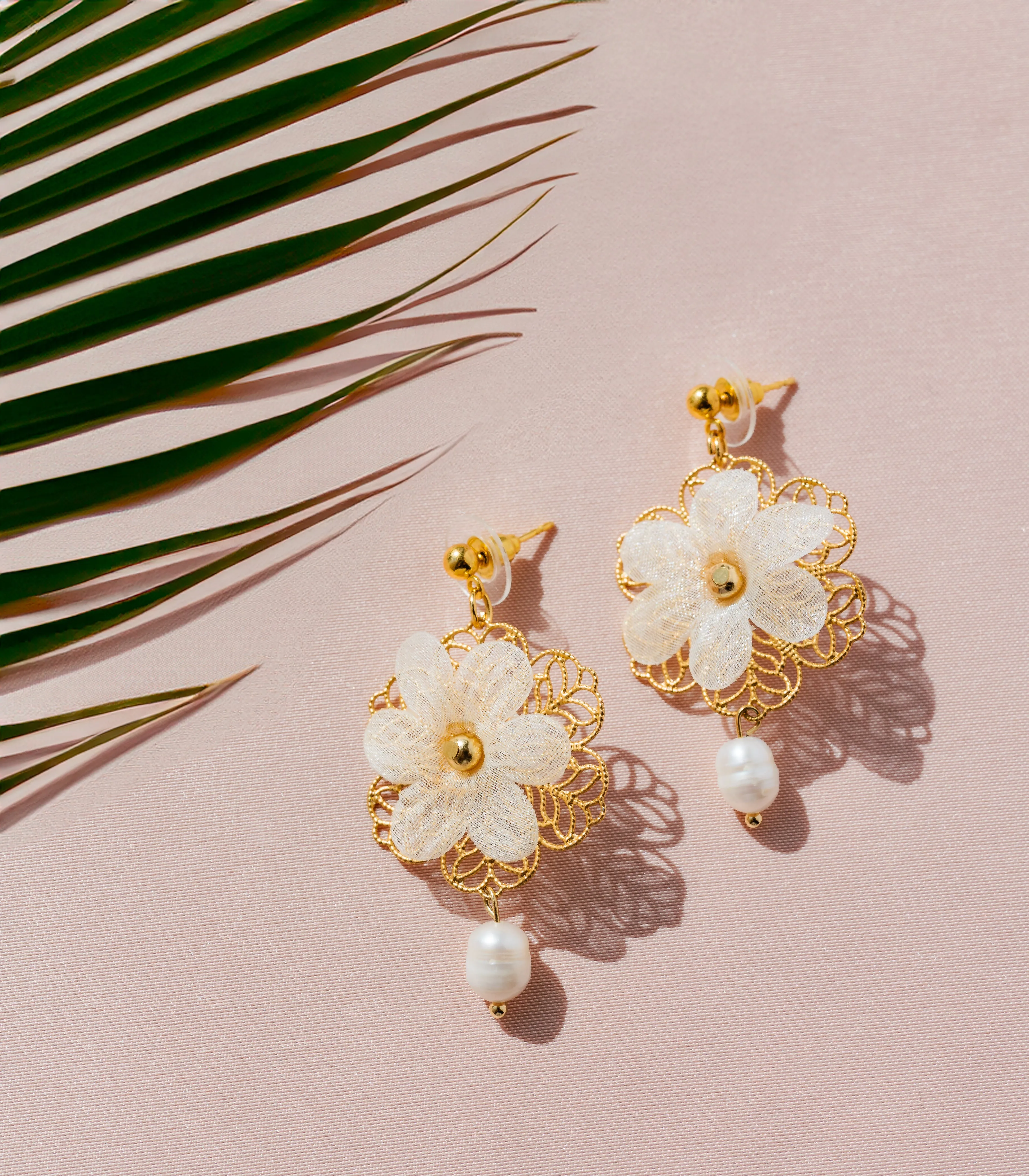 Lila Pearl Earrings