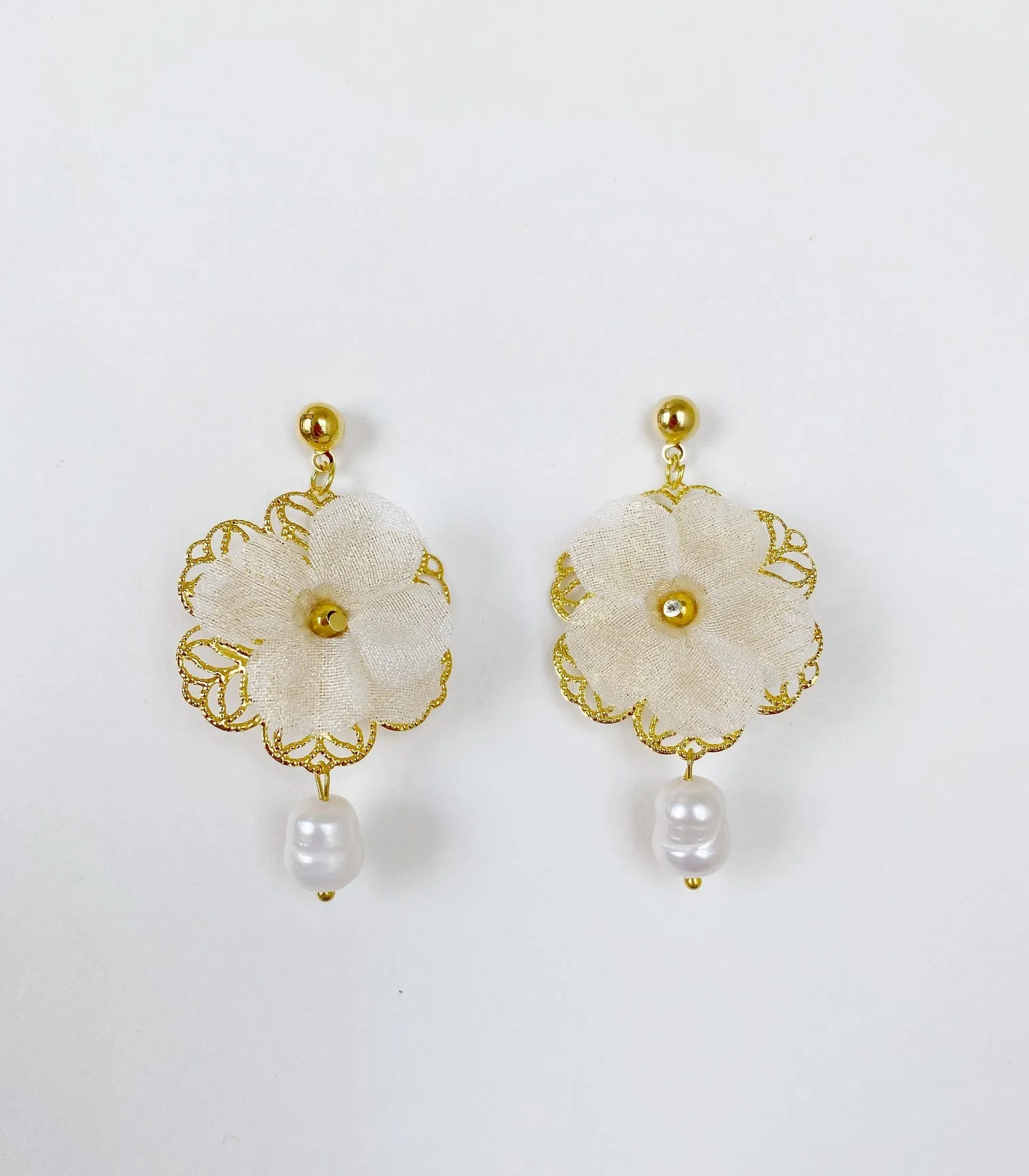 Lila Pearl Earrings