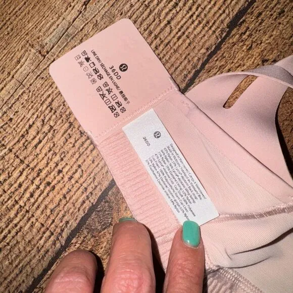Lululemon AirSupport Bra *High Support Pink Mist / White Opal