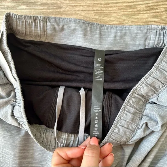 Lululemon Gray Flowy Athletic Shorts – High Rise, Size Large