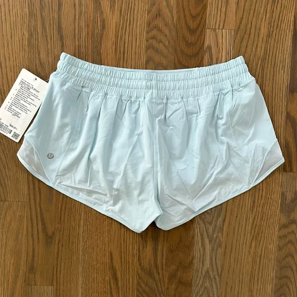 Lululemon Shorts Hotty Hot sz 10 Women’s Low Rise Lined 2.5&quot; Powder Blue Running