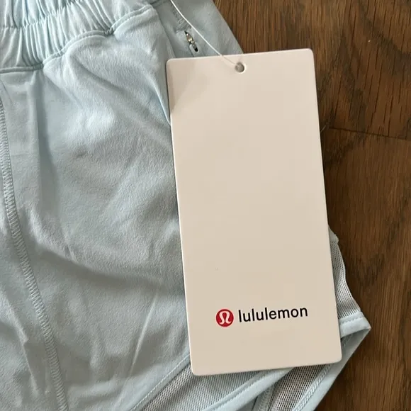 Lululemon Shorts Hotty Hot sz 10 Women’s Low Rise Lined 2.5&quot; Powder Blue Running