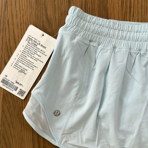Lululemon Shorts Hotty Hot sz 10 Women’s Low Rise Lined 2.5&quot; Powder Blue Running
