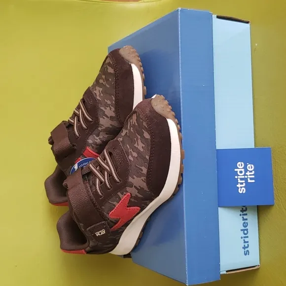M2P ZIPS JOGGER CAMO UNISEX SNEAKERS