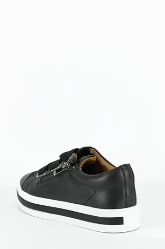 Maddy Sneaker  - Black