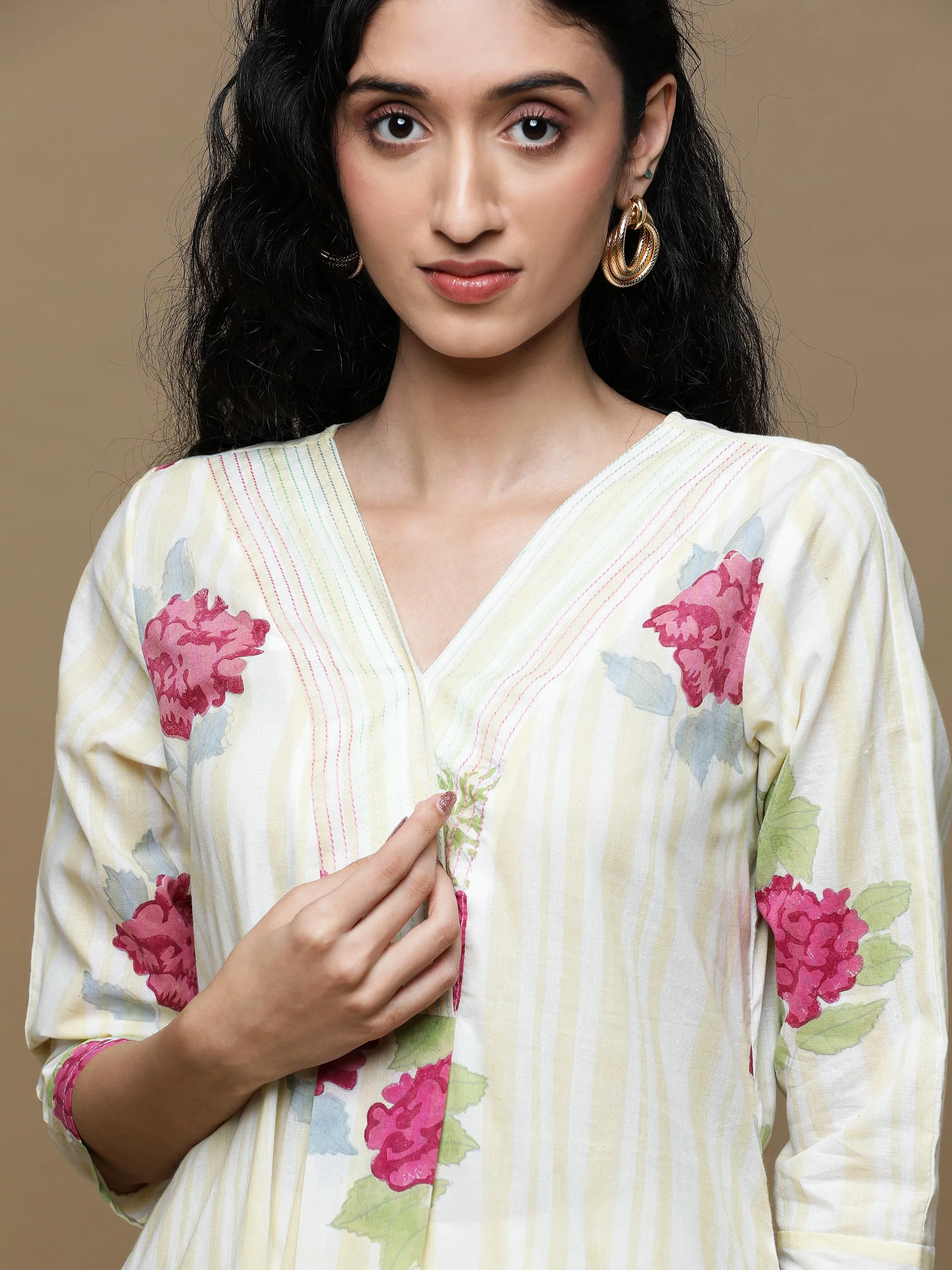 Manjari White With Beige Stripes Kurta