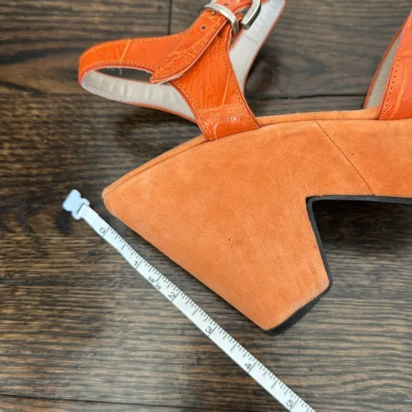 MAURI DONNA ORANGE ALLIGATOR PLATFORM OPEN TOE WEDGE SANDAL-SIZE 8