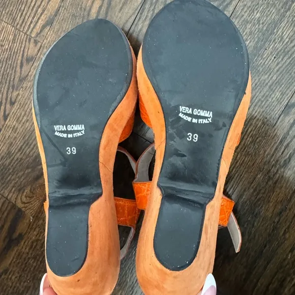 MAURI DONNA ORANGE ALLIGATOR PLATFORM OPEN TOE WEDGE SANDAL-SIZE 8