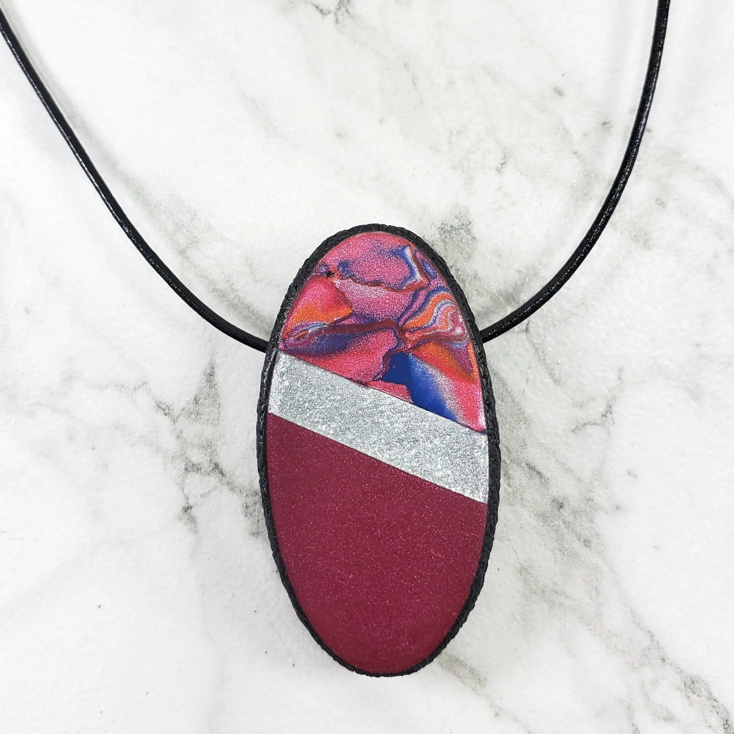 Medium Oval Pendant - Marbled - Viva Magenta