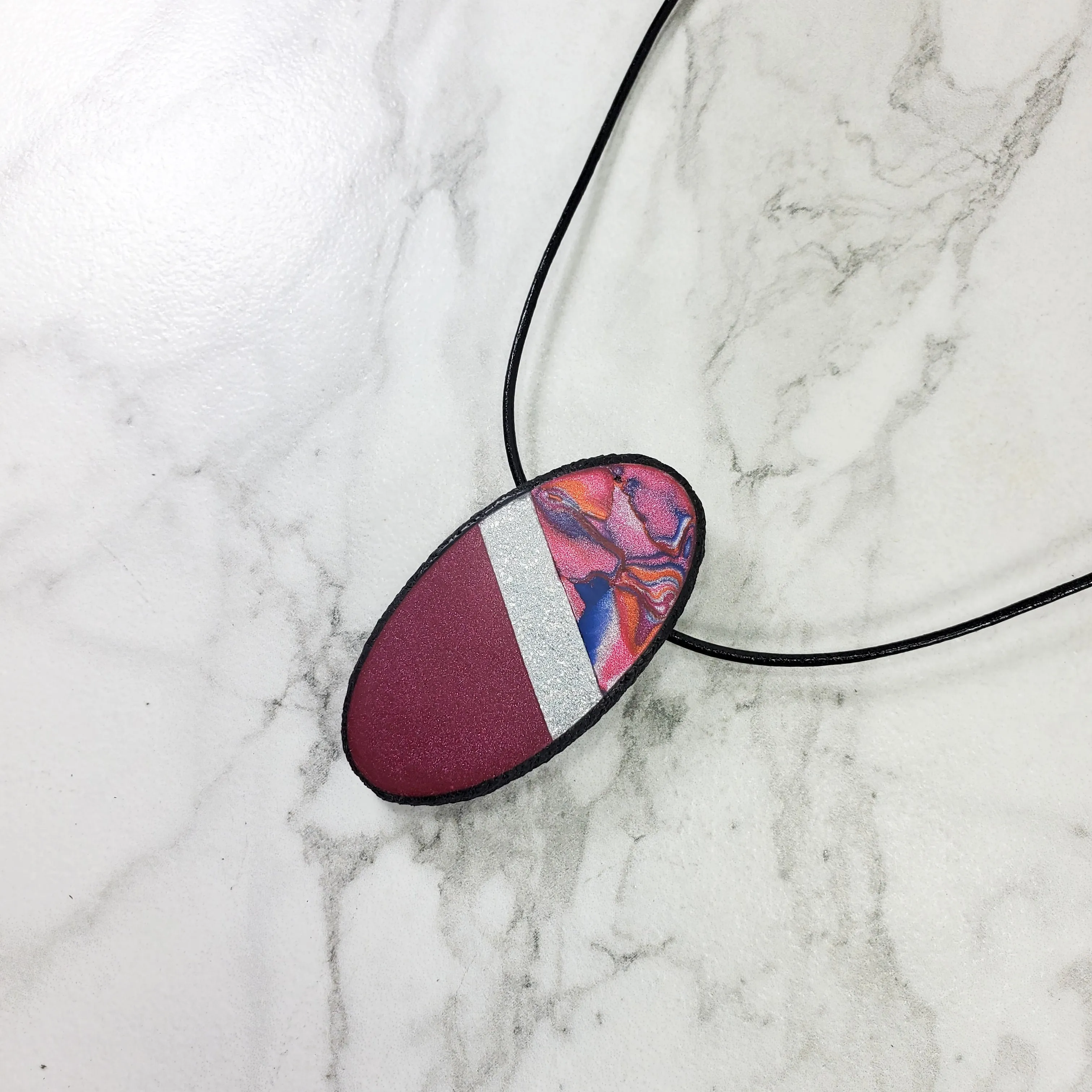 Medium Oval Pendant - Marbled - Viva Magenta
