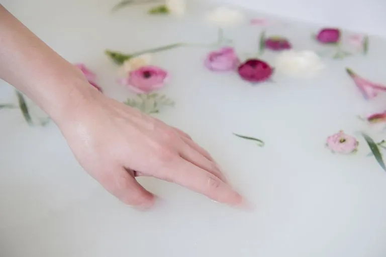 Milk Bath - Herbal Bath - Soothing & Hydrating - Dry Skin Relief