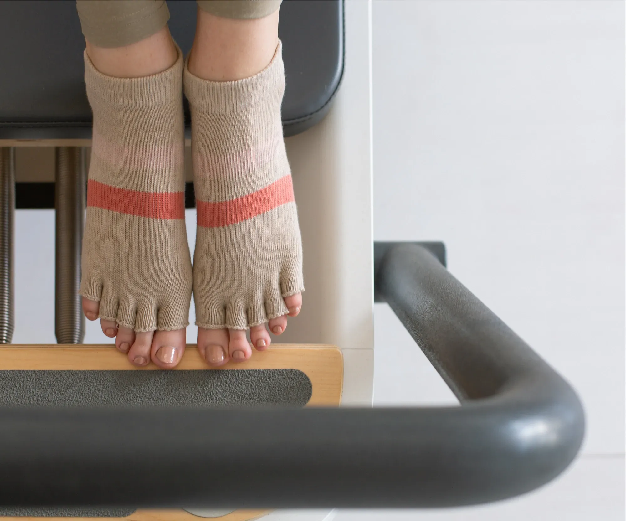 MoveActive Toeless Non Slip Grips Socks - Evie Taupe