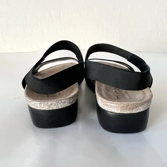 Munro American Pisces Black Patent leather comfort sandals 9