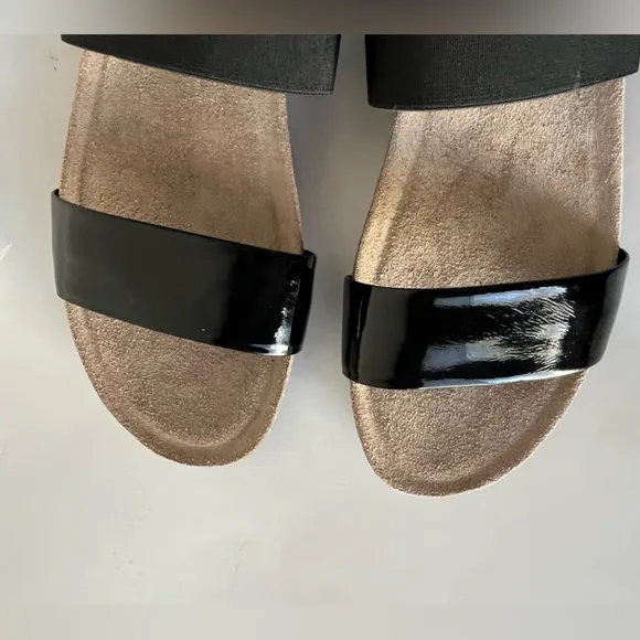 Munro American Pisces Black Patent leather comfort sandals 9