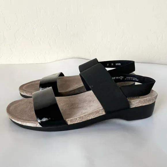 Munro American Pisces Black Patent leather comfort sandals 9