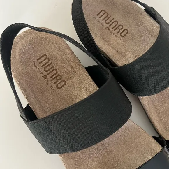 Munro American Pisces Black Patent leather comfort sandals 9