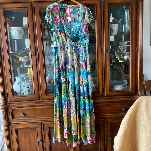 NEW Anthropologie V Neck Flutter Sleeve Dress Missing Inner Slip