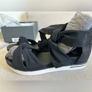 New Eileen Fisher Zanya Stretch Mash Sandal. Size 10, Color Black