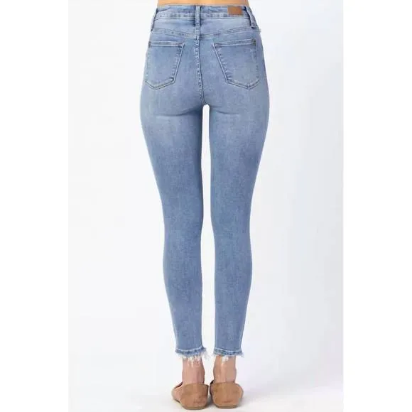 NEW JUDY BLUE hi-rise button fly skinny jean in light wash