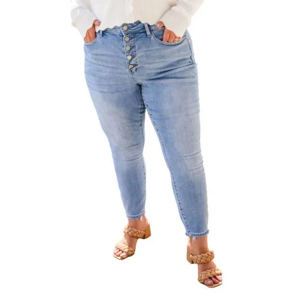 NEW JUDY BLUE hi-rise button fly skinny jean in light wash