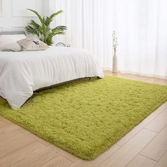 New JYMBK Super Soft Modern Shag Area Rug with non skid bottom, 4 Ft X 6 Ft, Green! Retails $188 W/Tax!