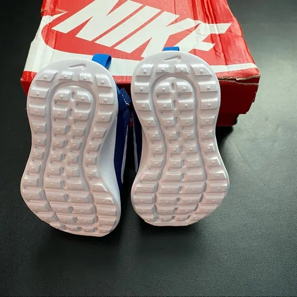 New Nike Reposto TD sneakers infant size 4