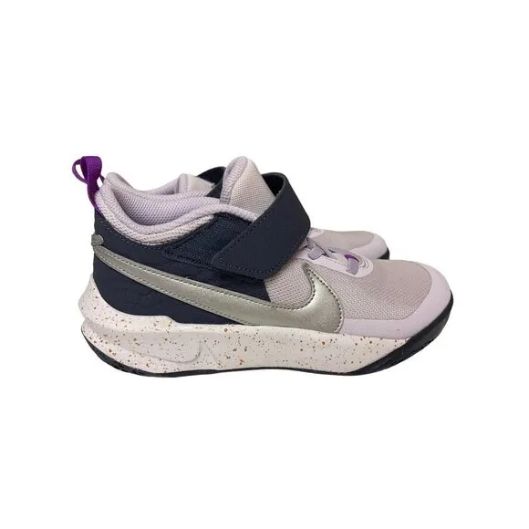 NEW! Nike Team Hustle D 10 SE Little Kids Girl's Shoes Sneakers Size 3 3Y