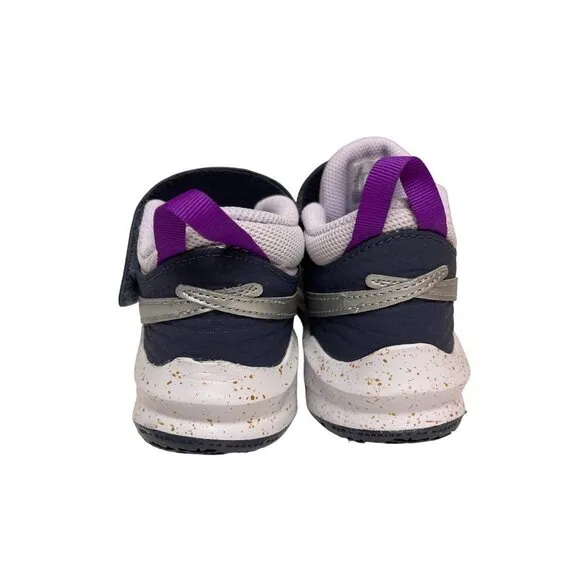 NEW! Nike Team Hustle D 10 SE Little Kids Girl's Shoes Sneakers Size 3 3Y