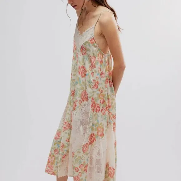 new PEOPLE First Date Printed Maxi Slip Dress Tea Combo (252)
