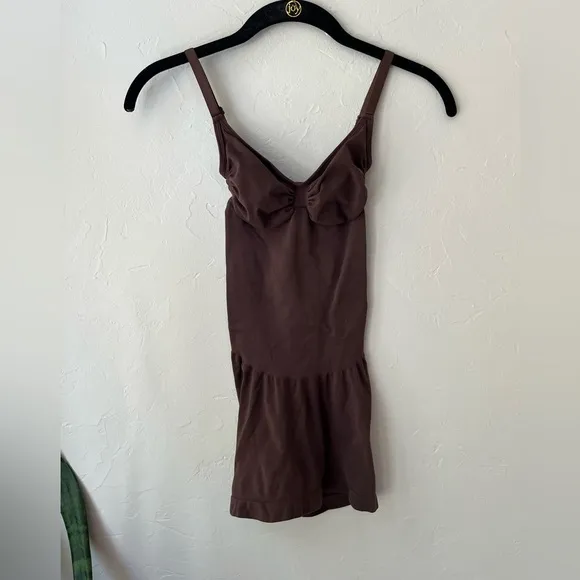 🤎NEW SKIMS SEAMLESS SCULPT SLIP DRESS COCOA M