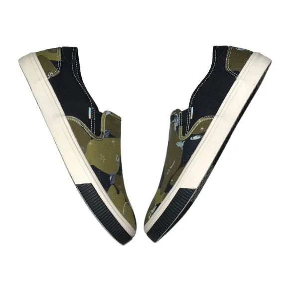 NEW Toms Men’s Baja Slip On Sneakers Aliens Camo Print size 9.5 Green