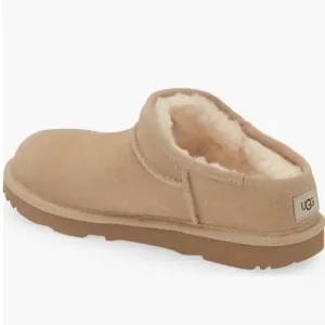 New UGG Tan Suede Slippers