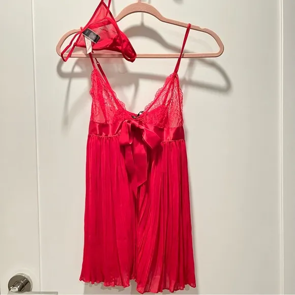 NEW Victoria’s Secret Red Slip Lingerie Lacey Set Size S