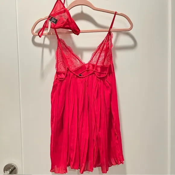 NEW Victoria’s Secret Red Slip Lingerie Lacey Set Size S