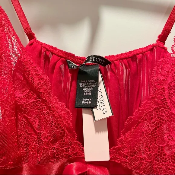 NEW Victoria’s Secret Red Slip Lingerie Lacey Set Size S