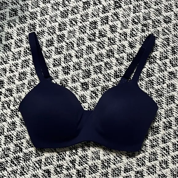 New Wacoal How Perfect Wire Free Bra in Navy Blue Size 32DD