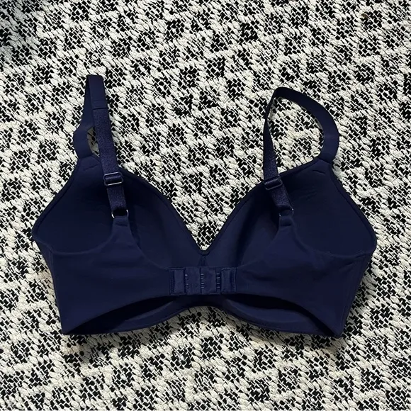 New Wacoal How Perfect Wire Free Bra in Navy Blue Size 32DD