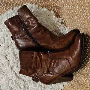 Nicole Leather Boots