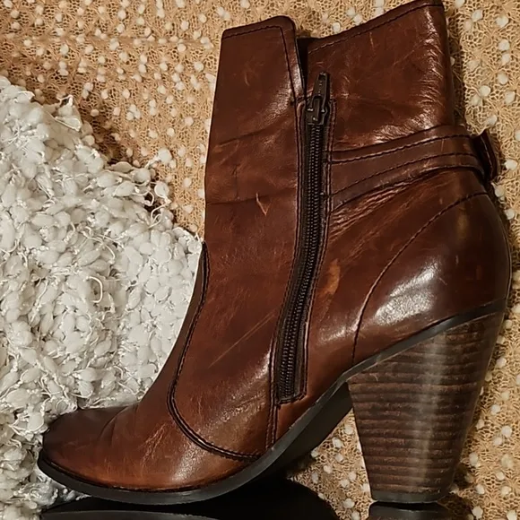 Nicole Leather Boots