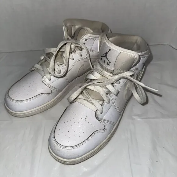 Nike Air Jordan 1 Mid White/Gray Youth Size 7Y Basketball Shoes 554725-120