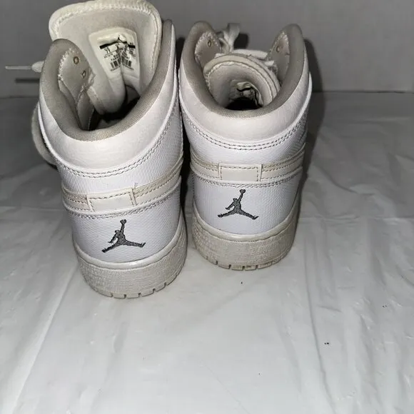 Nike Air Jordan 1 Mid White/Gray Youth Size 7Y Basketball Shoes 554725-120